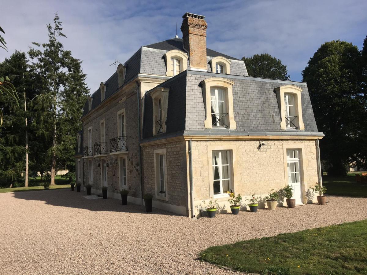 Le Manoir Du Ribardon Bed & Breakfast Neuvy-au-Houlme Eksteriør bilde